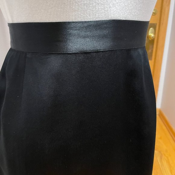 Eleanor Brenner Vintage Silk Skirt, Black (Item# 1021) - Picture 4 of 6